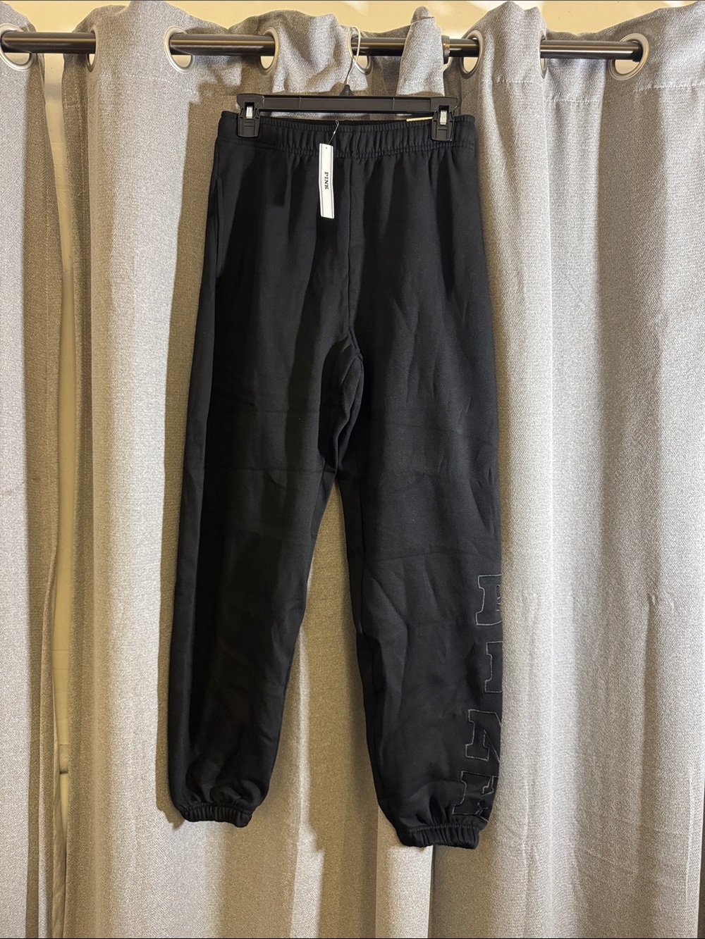 PINK Victoria Secret Black IVY Fleece Relaxed Sweat Pants (relaxed fit)